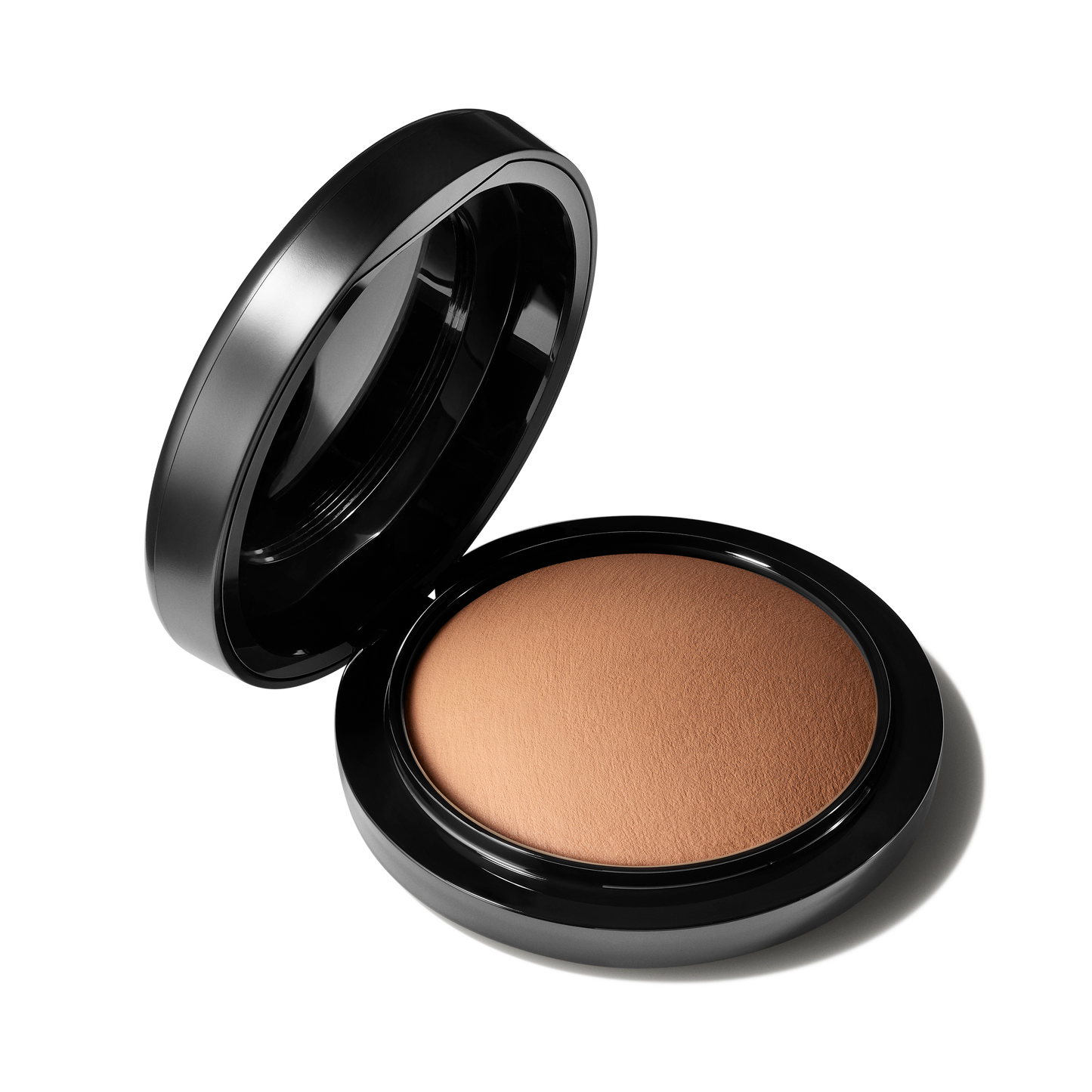 Mineralize Skinfinish Natural Face Powder with a soft refined finish for Daily Makeup