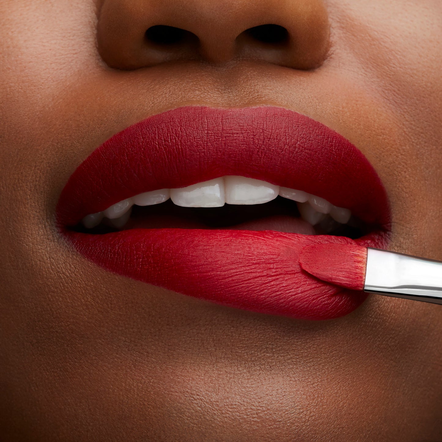 Retro Matte Lipstick with rich wearable color for Daily Makeup
