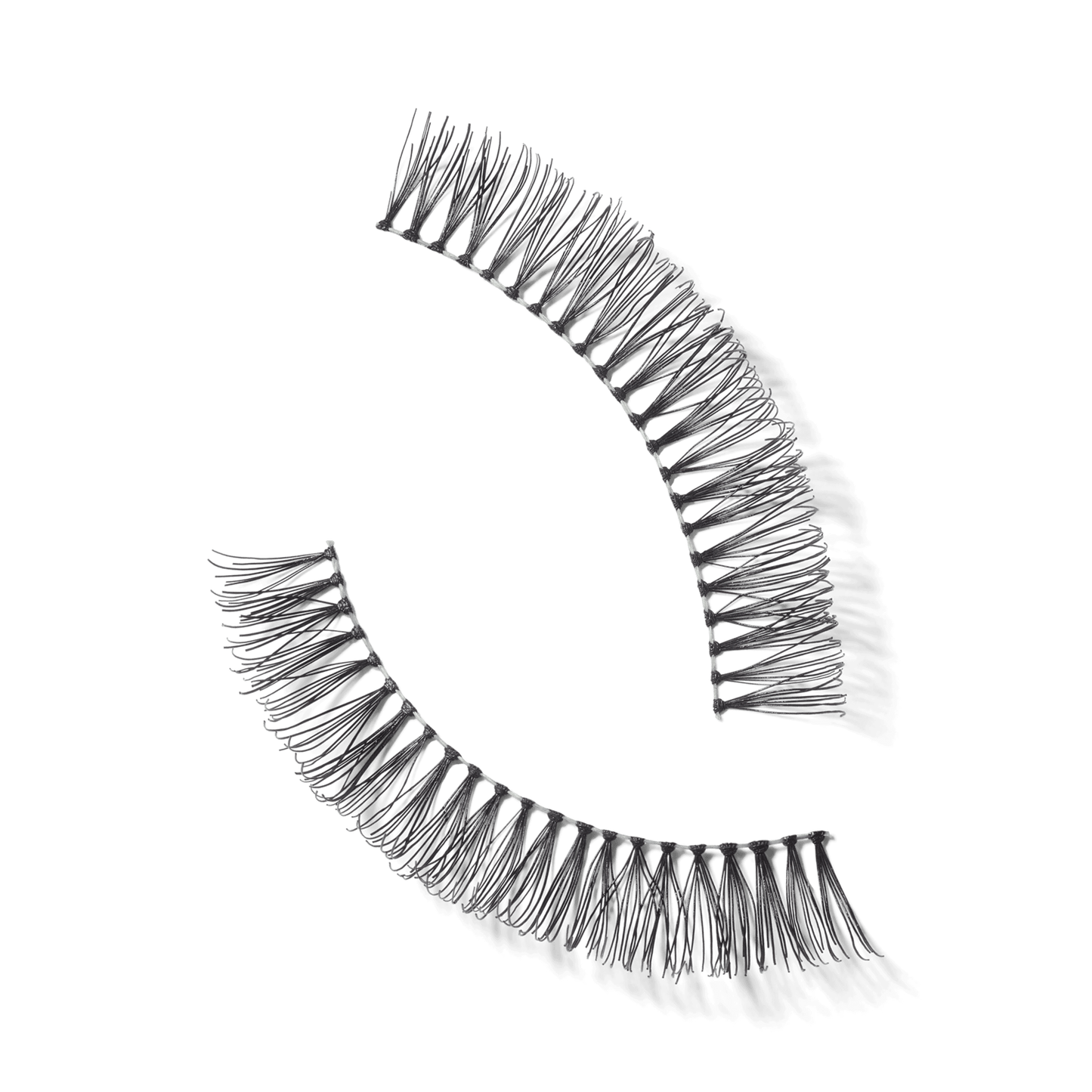 M A C LASH 4 Idol Lash with enhanced lash definition for Daily Makeup