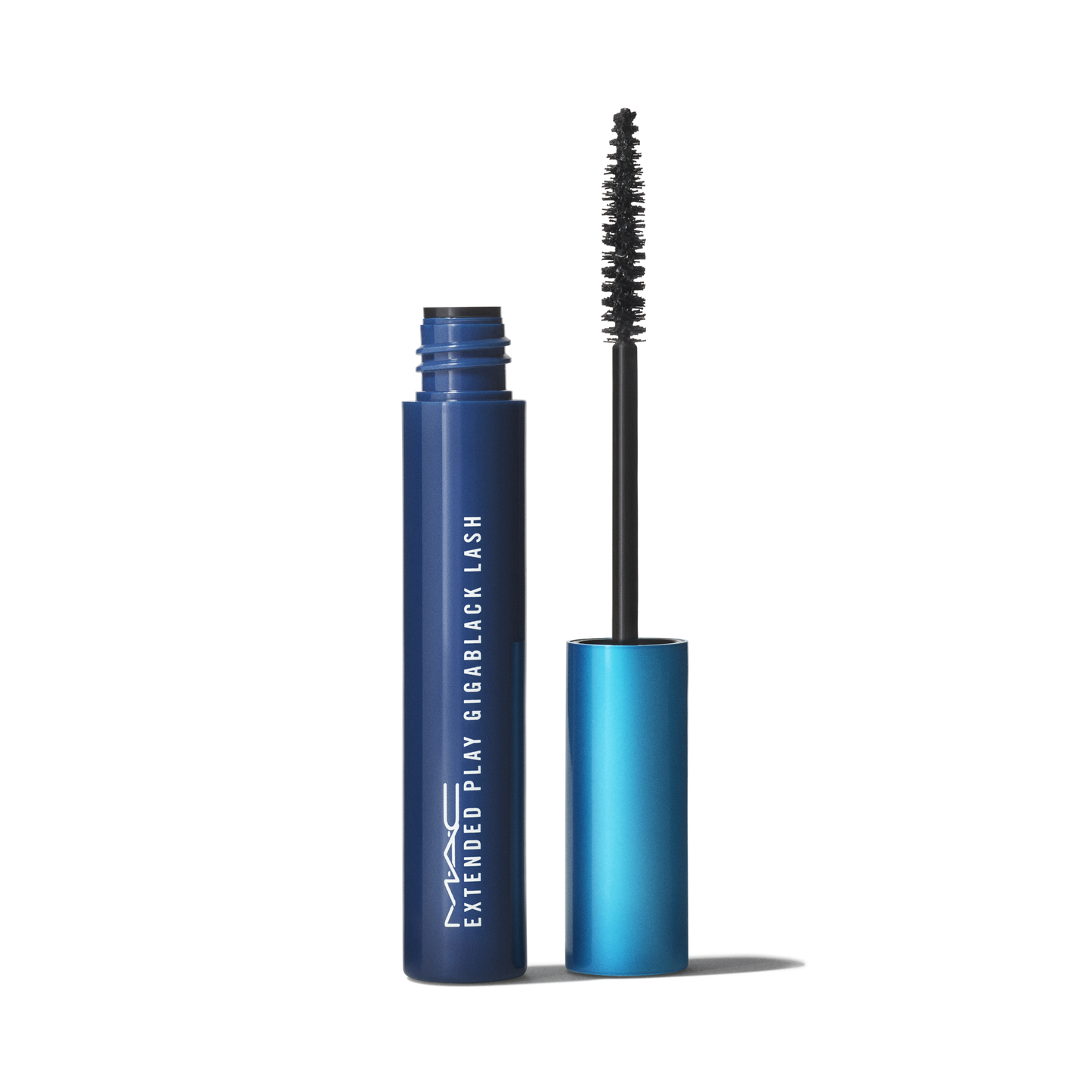 Extended Play Gigablack Lash Mascara with defined looking lashes for Daily Makeup