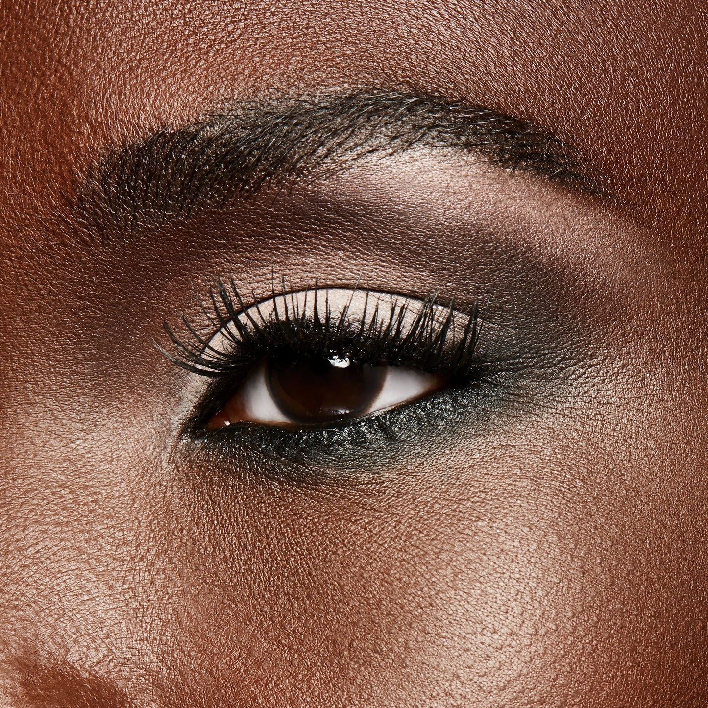 Pro Longwear Paint Pot with blendable eye color for Daily Makeup