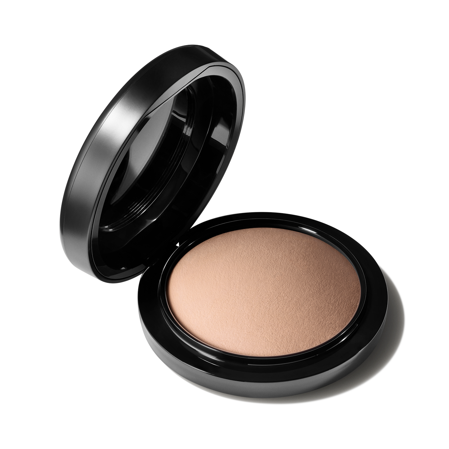 Mineralize Skinfinish Natural Face Powder with a soft refined finish for Daily Makeup