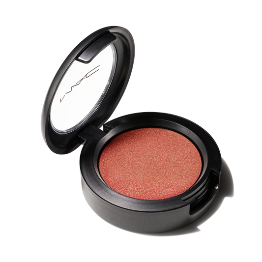 Cream Colour Base Highlighter with a luminous looking finish for Daily Makeup
