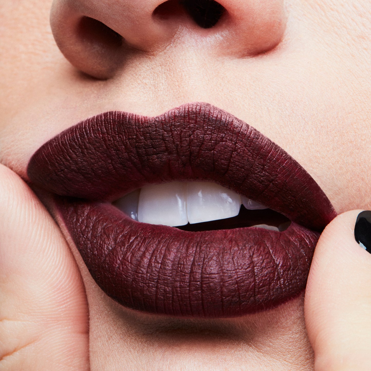 Retro Matte Liquid Lipcolour with smooth lasting color for Daily Makeup