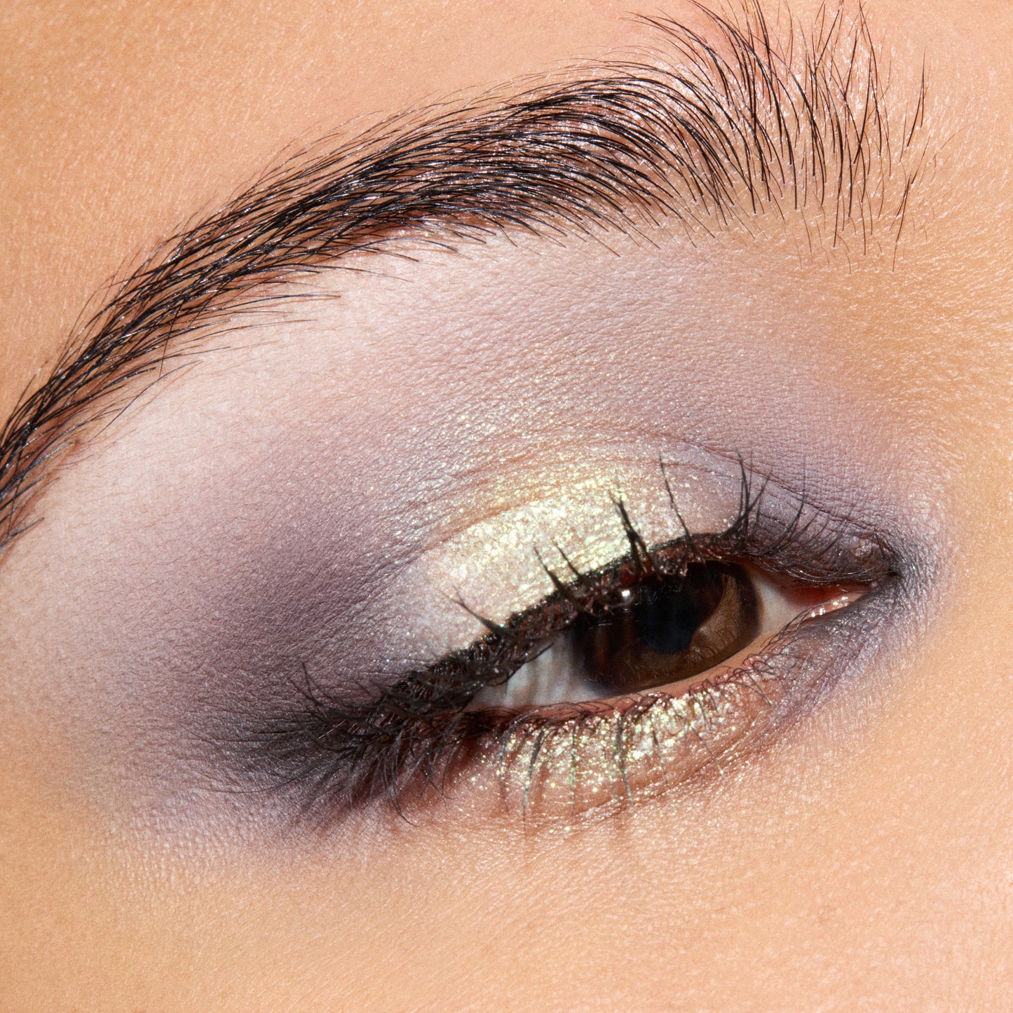 Prismatica Liquid Eye Liner with precise eye definition for Daily Makeup