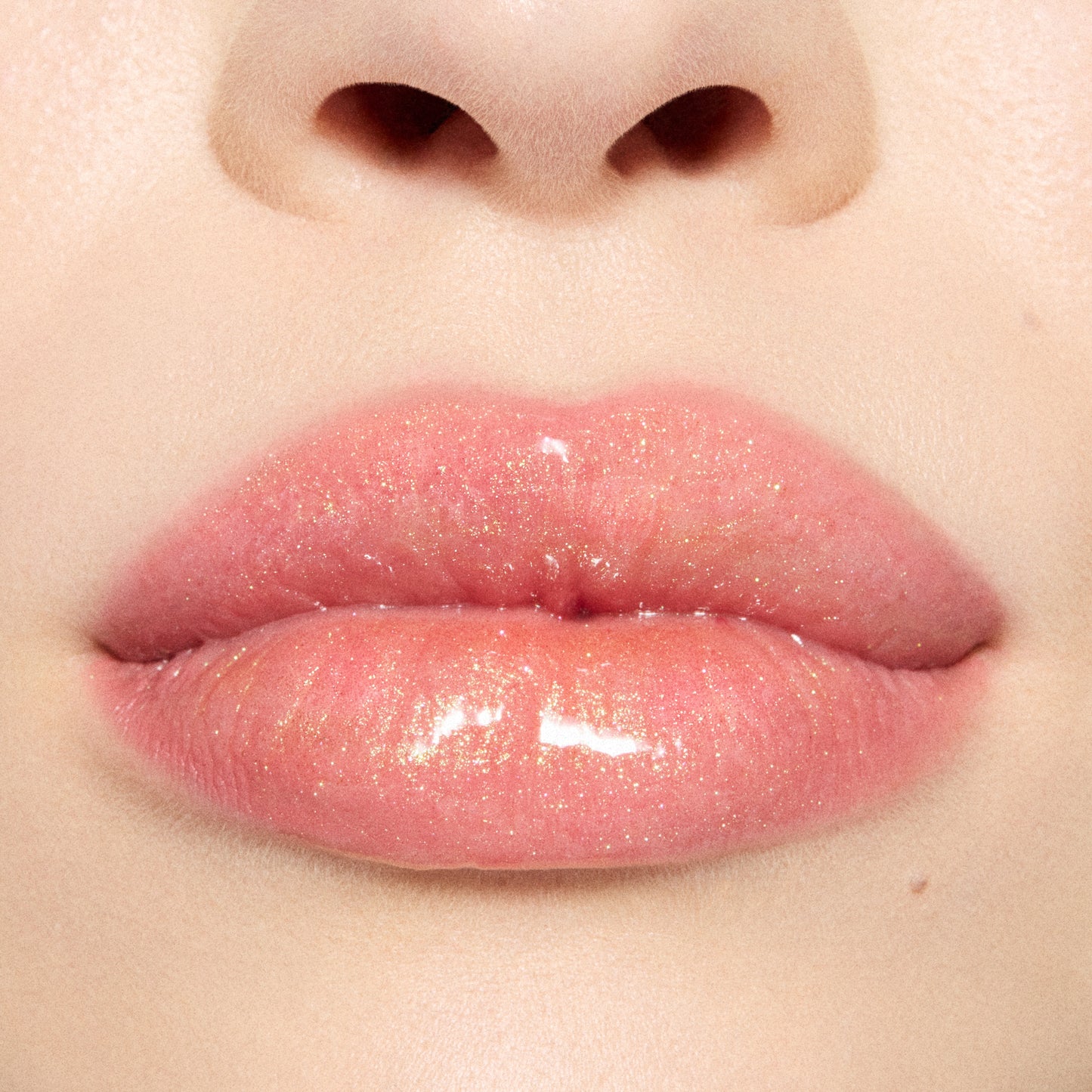 Lipglass Blow Plumping Oil Metamorphosis Collection with a polished glossy look for Daily Makeup
