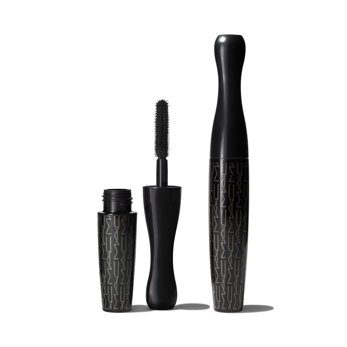 In Extreme Dimension Lash Mascara Mini M A C with defined looking lashes for Daily Makeup