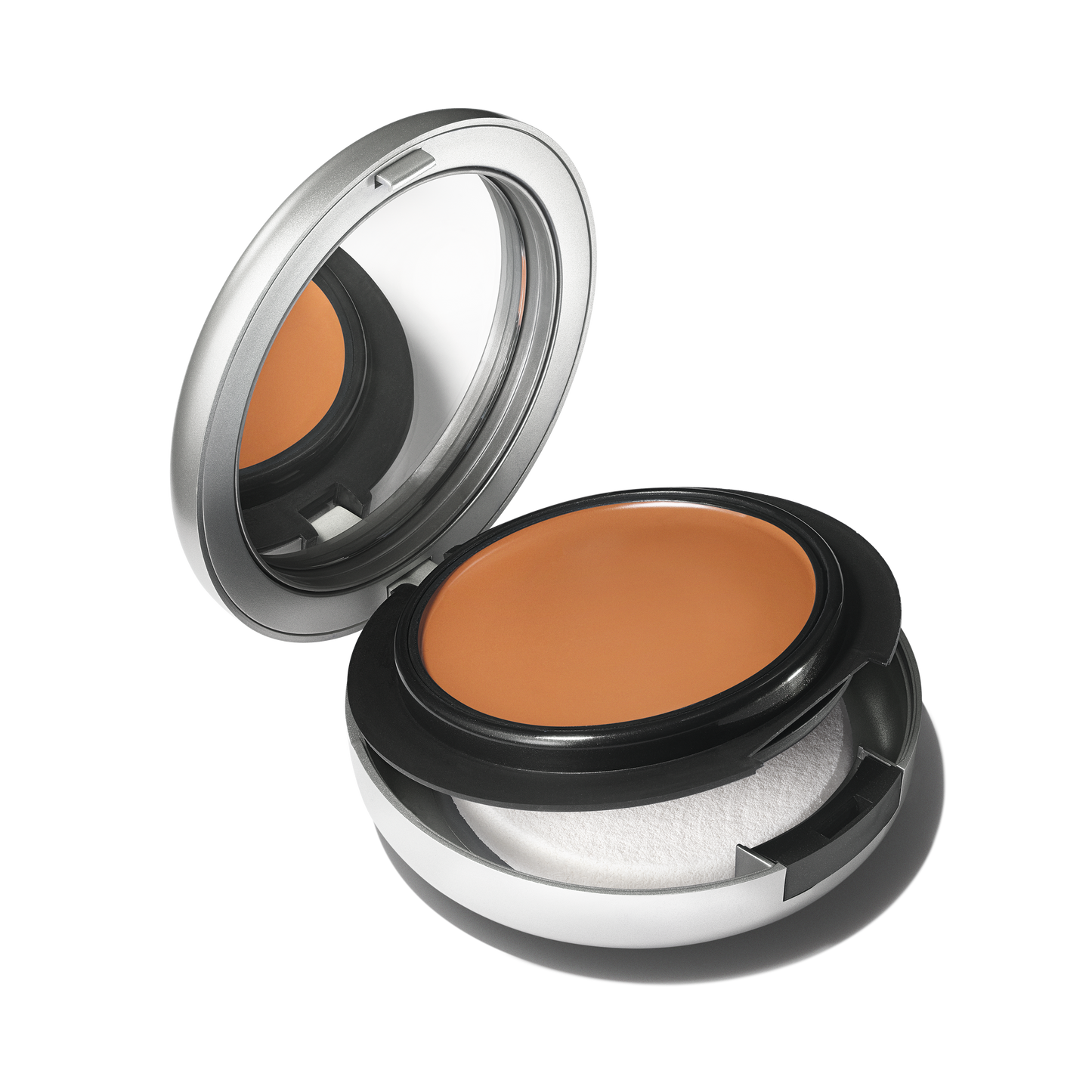 Studio Fix Tech Cream To Powder Foundation with even looking coverage for Daily Makeup