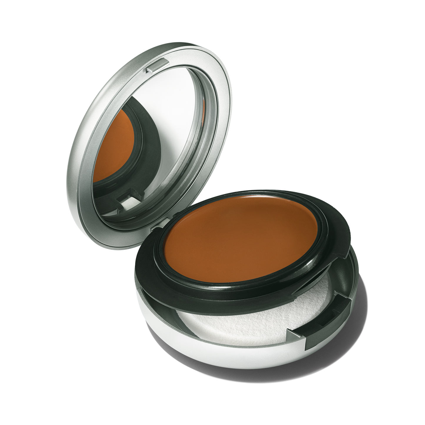 Studio Fix Tech Cream To Powder Foundation with even looking coverage for Daily Makeup