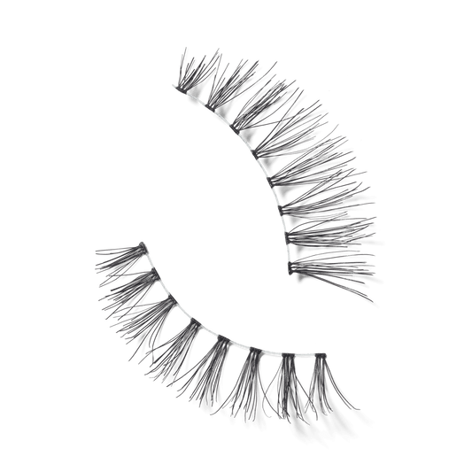 M A C LASH 81 Charmer Lash with enhanced lash definition for Daily Makeup