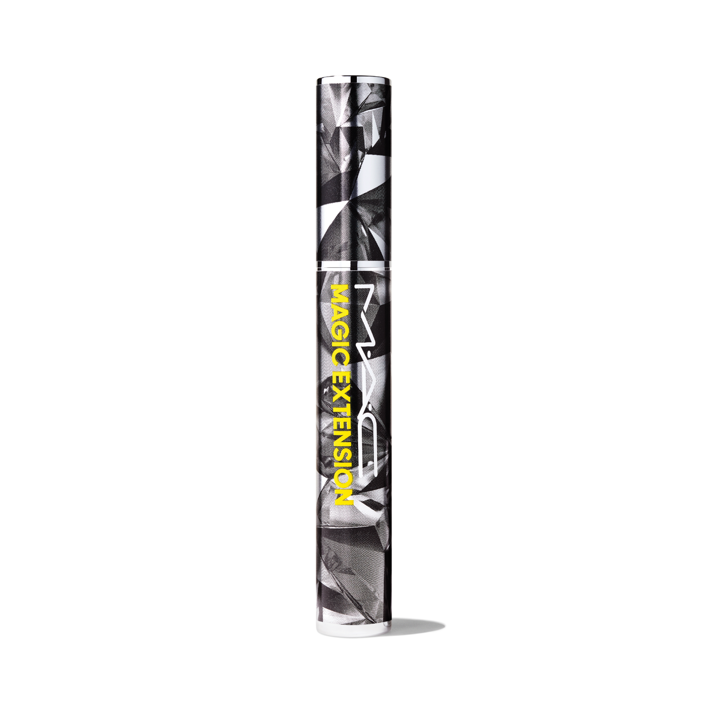 Magic Extension 5mm Fibre Mascara with defined looking lashes for Daily Makeup