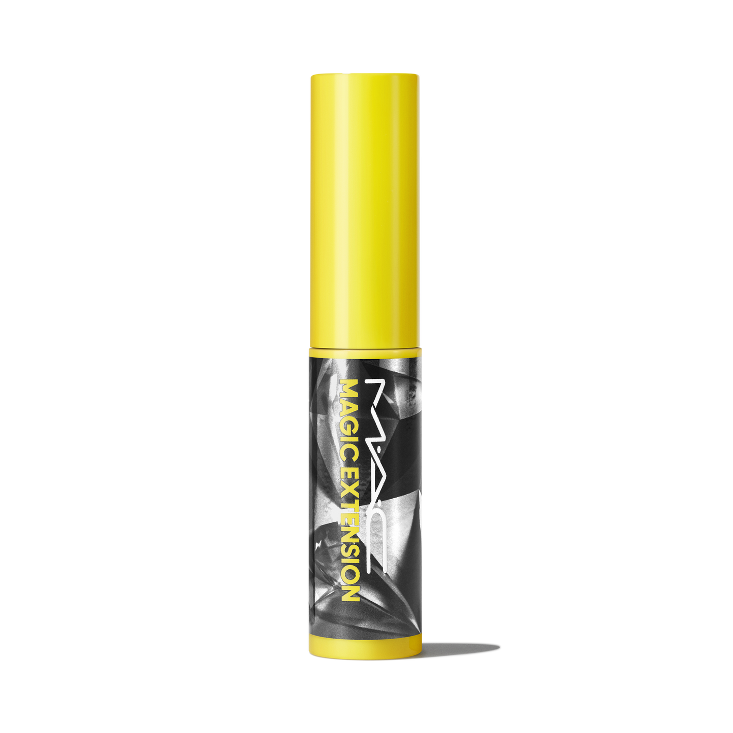 Magic Extension Mascara Mini M A C with defined looking lashes for Daily Makeup