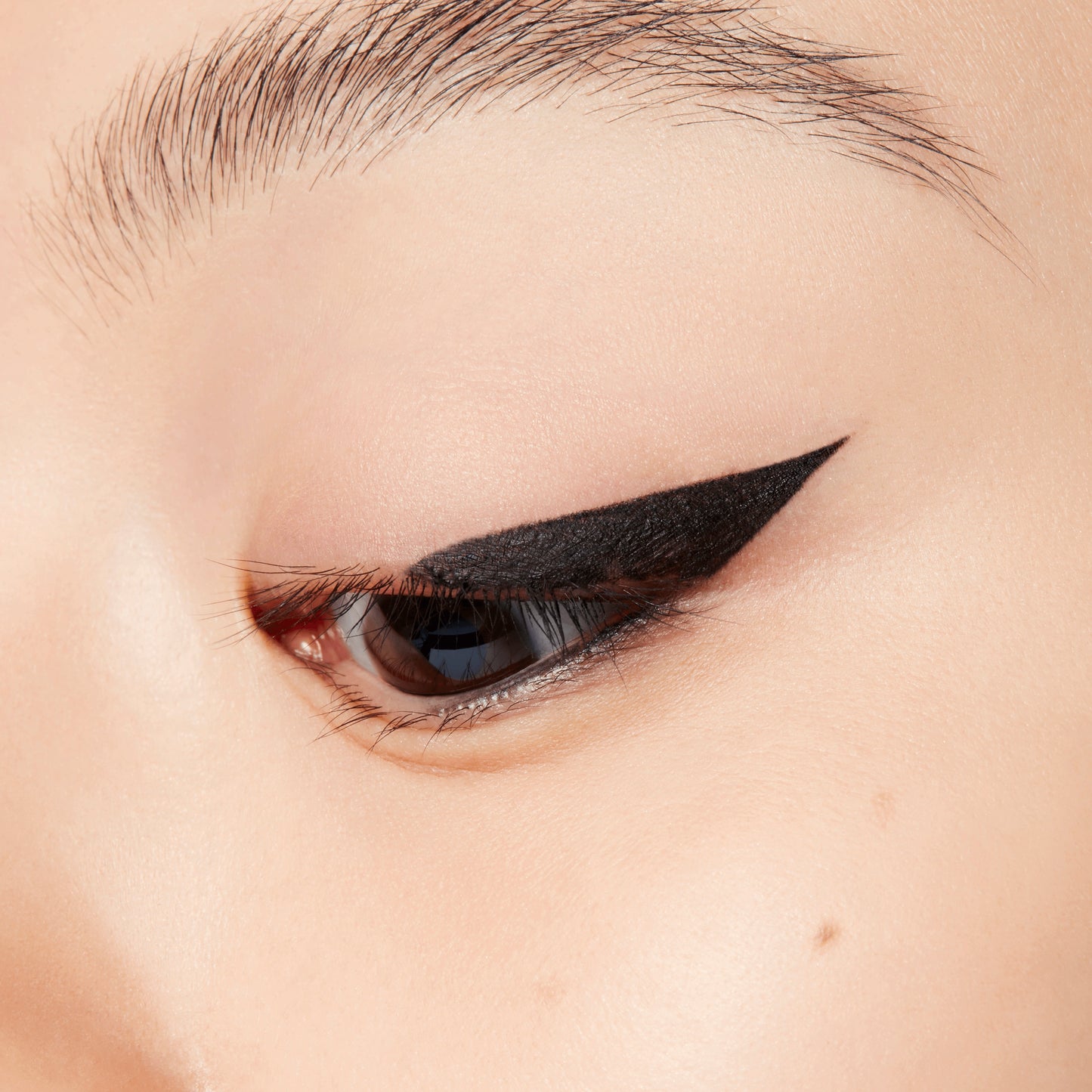 M A C Colour Excess Gel Pencil Eye Liner with precise eye definition for Daily Makeup